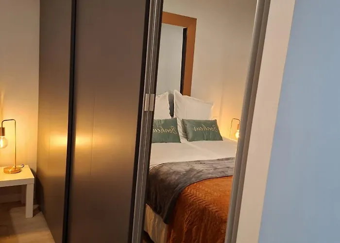 Halte Vigne Et Montagne