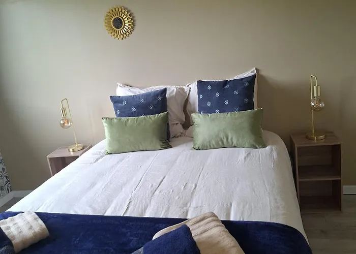 Halte Vigne Et Montagne Gan